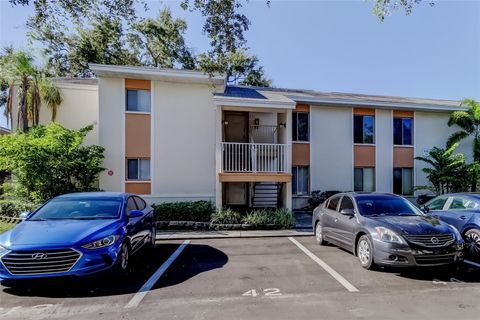 Photo of 720 100th Avenue N #202, St Petersburg, FL 33702 (MLS # TB8429211) Photo of 720 100th Avenue N #202, St Petersburg, FL 33702 (MLS # TB8429211)