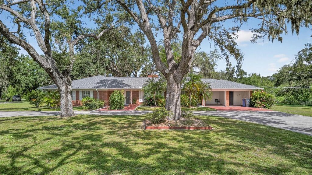 Photo of 506 3rd Avenue SE, Ruskin, FL 33570 (MLS # TB8434049)
