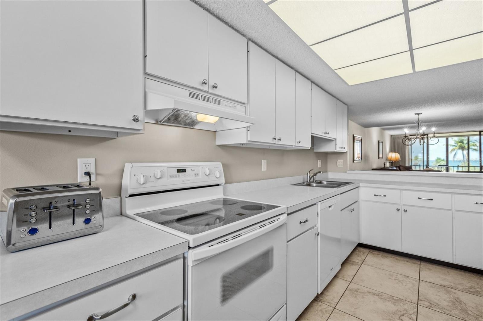 ISLAND REEF I - Residential Lease