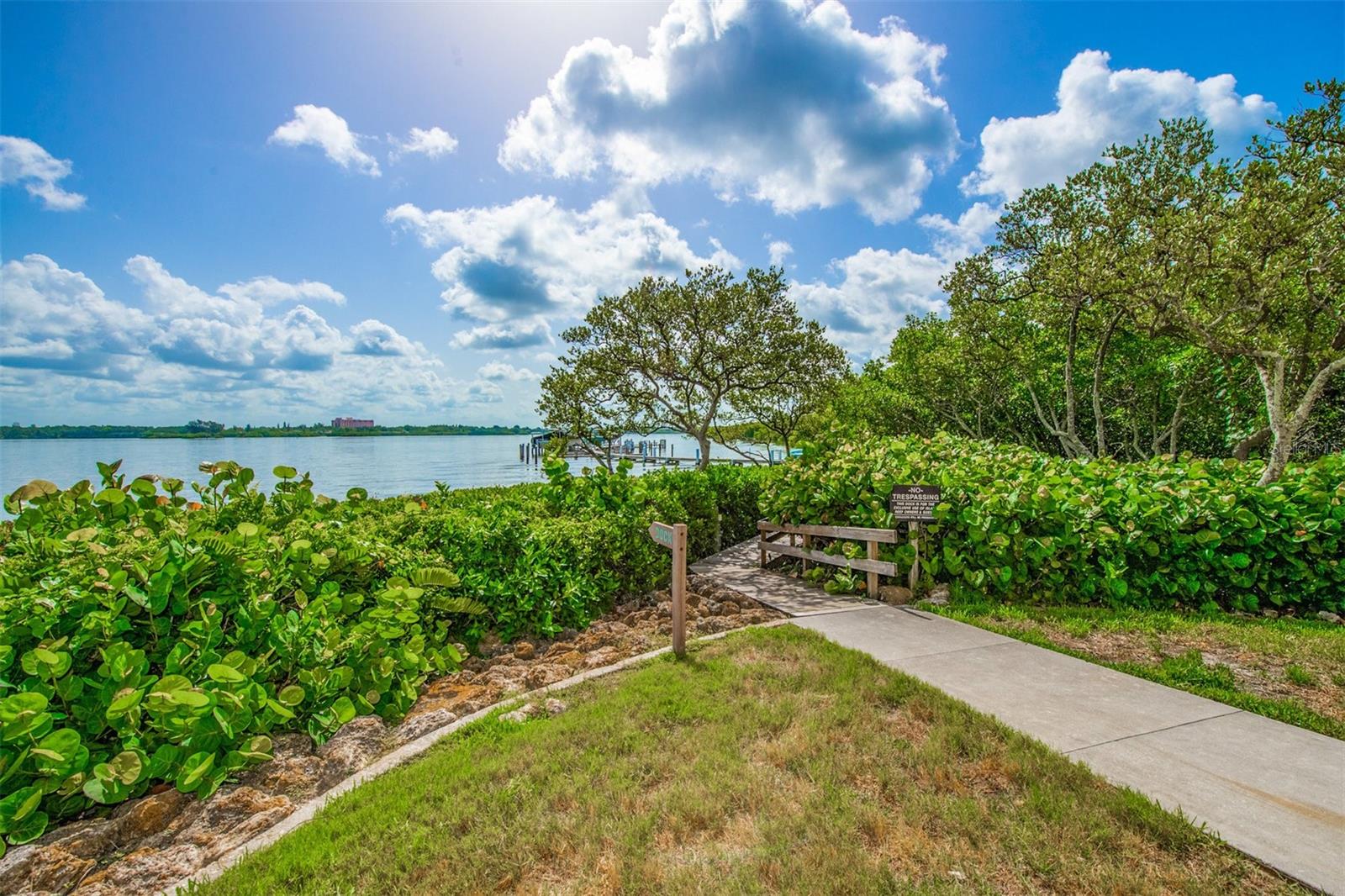 ISLAND REEF I - Residential Lease