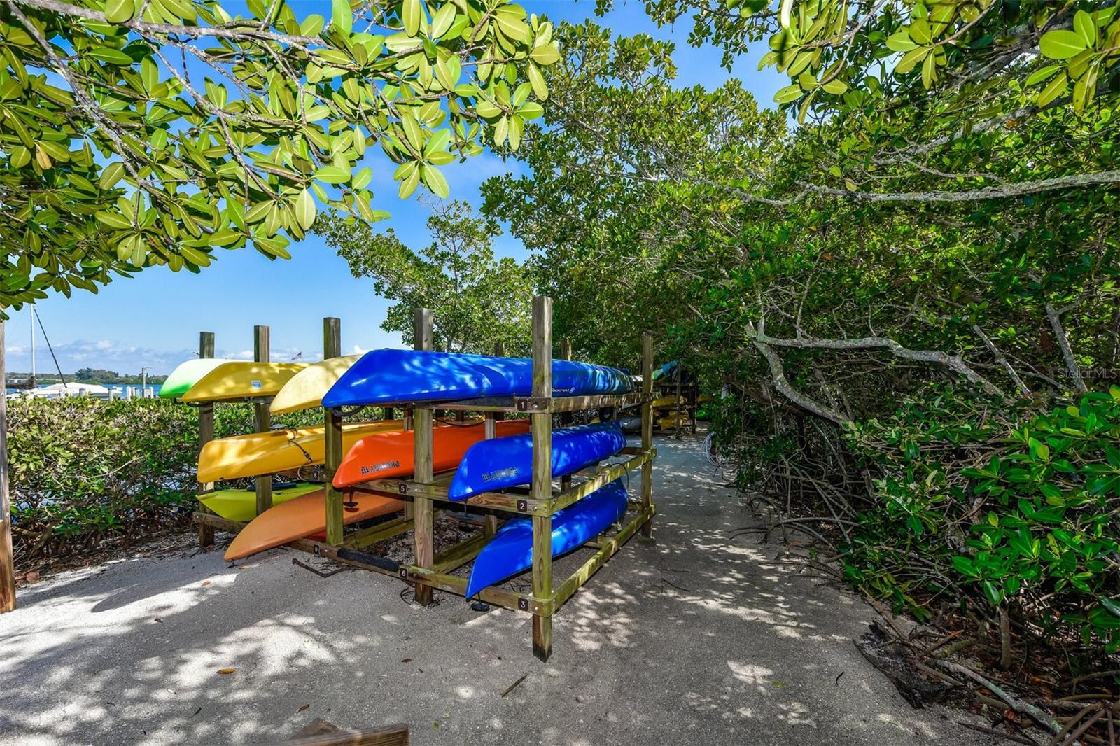ISLAND REEF I - Residential Lease