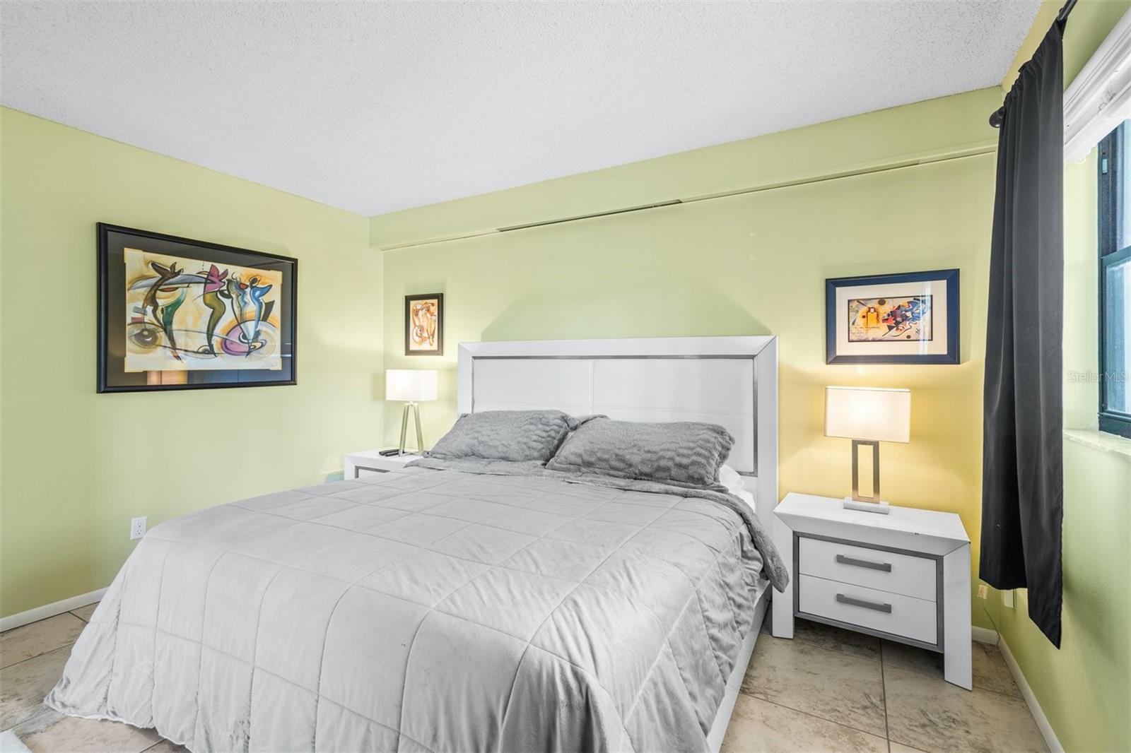 ISLAND REEF I - Residential Lease
