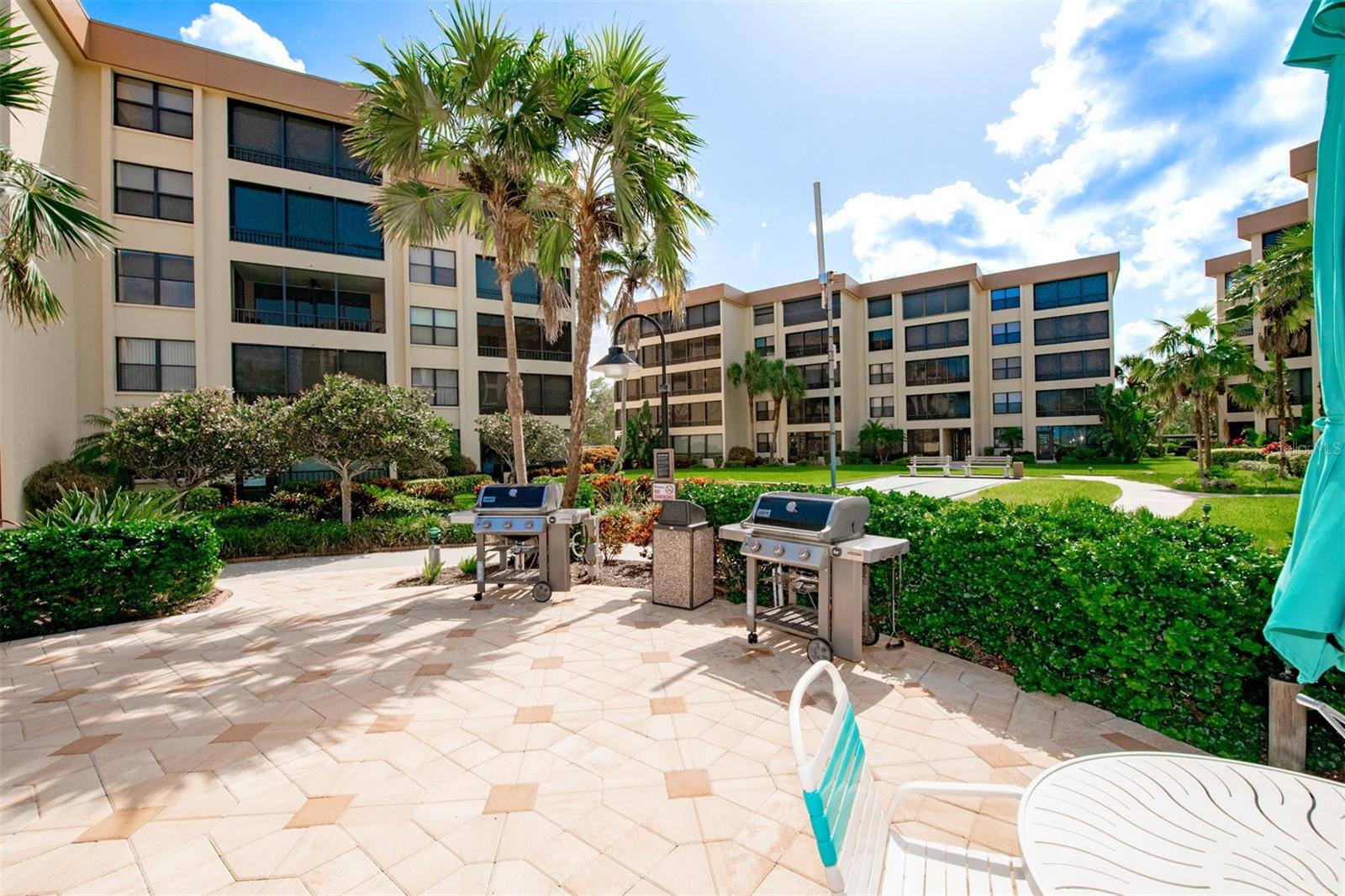 ISLAND REEF I - Residential Lease