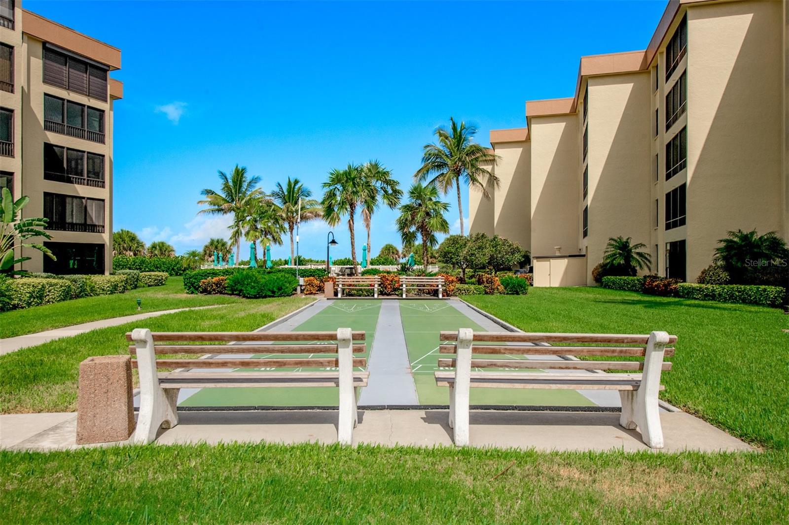 ISLAND REEF I - Residential Lease
