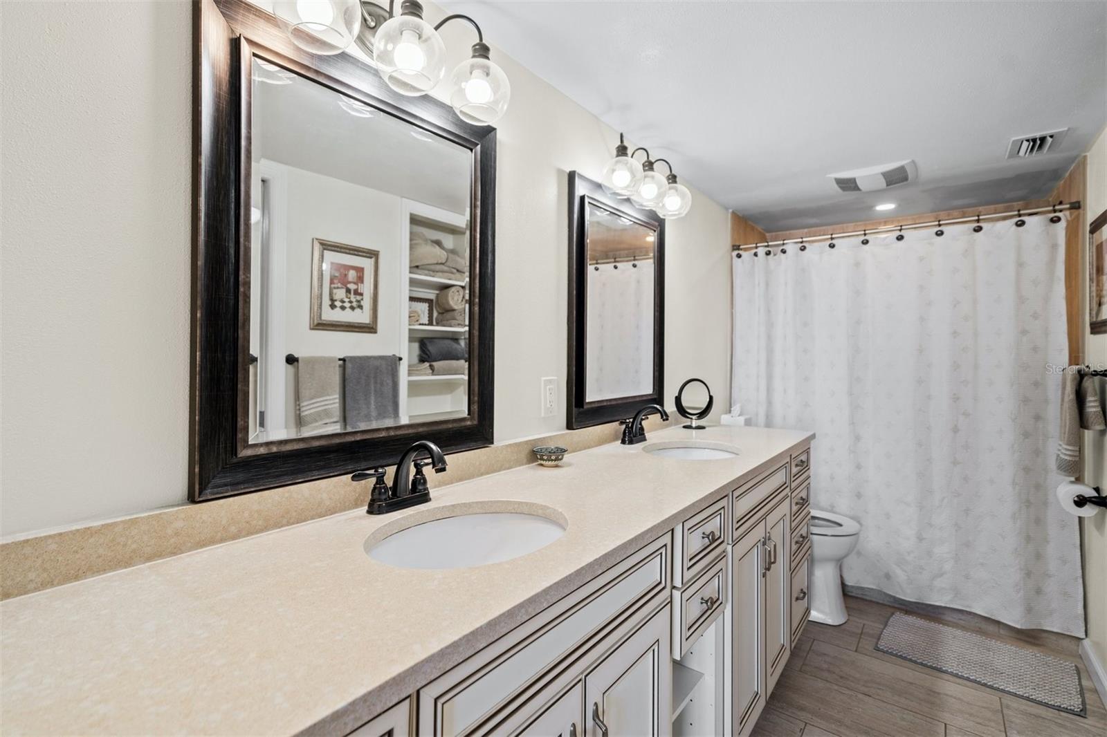 ISLAND REEF I - Residential Lease