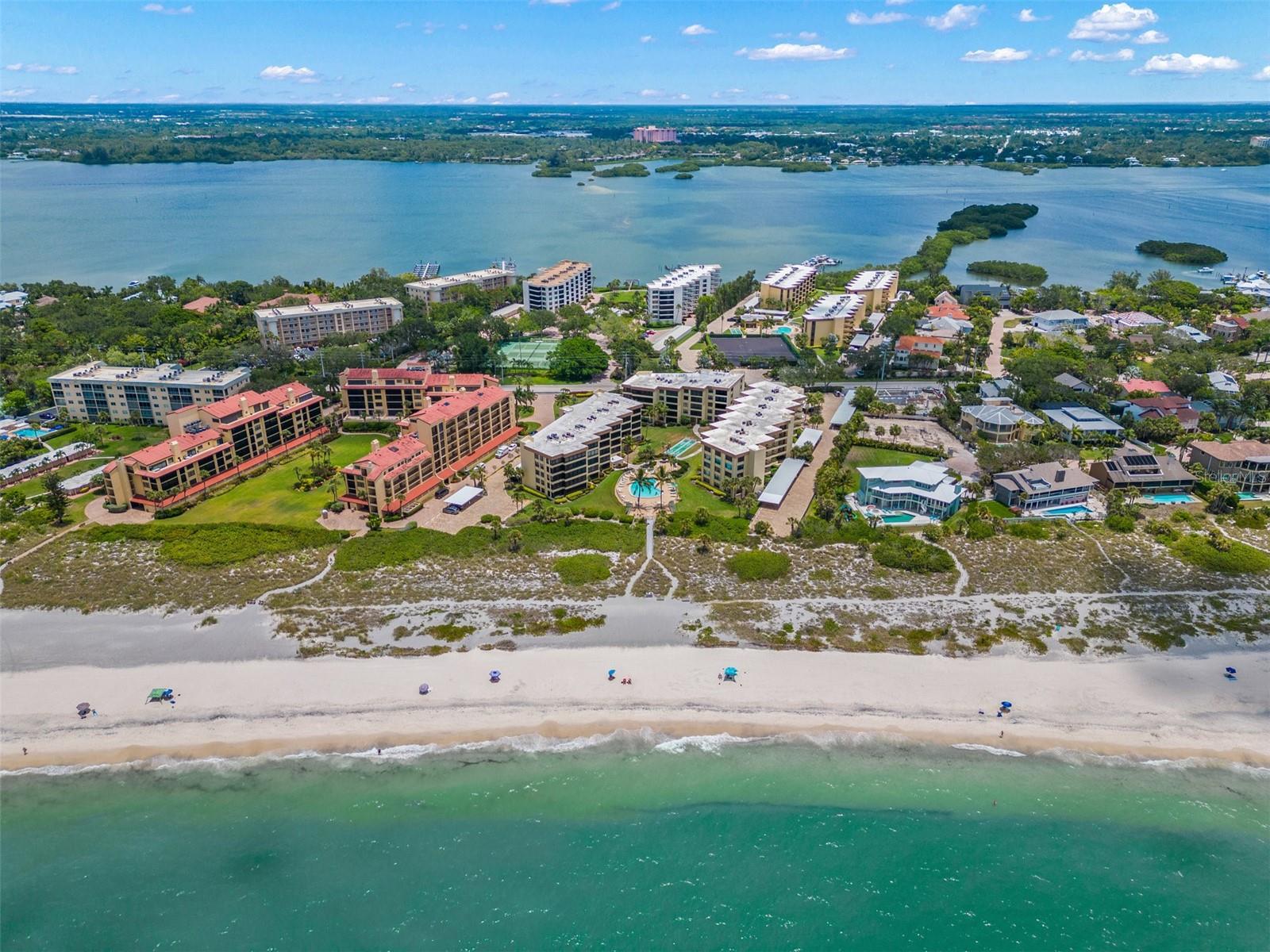 ISLAND REEF I - Residential Lease