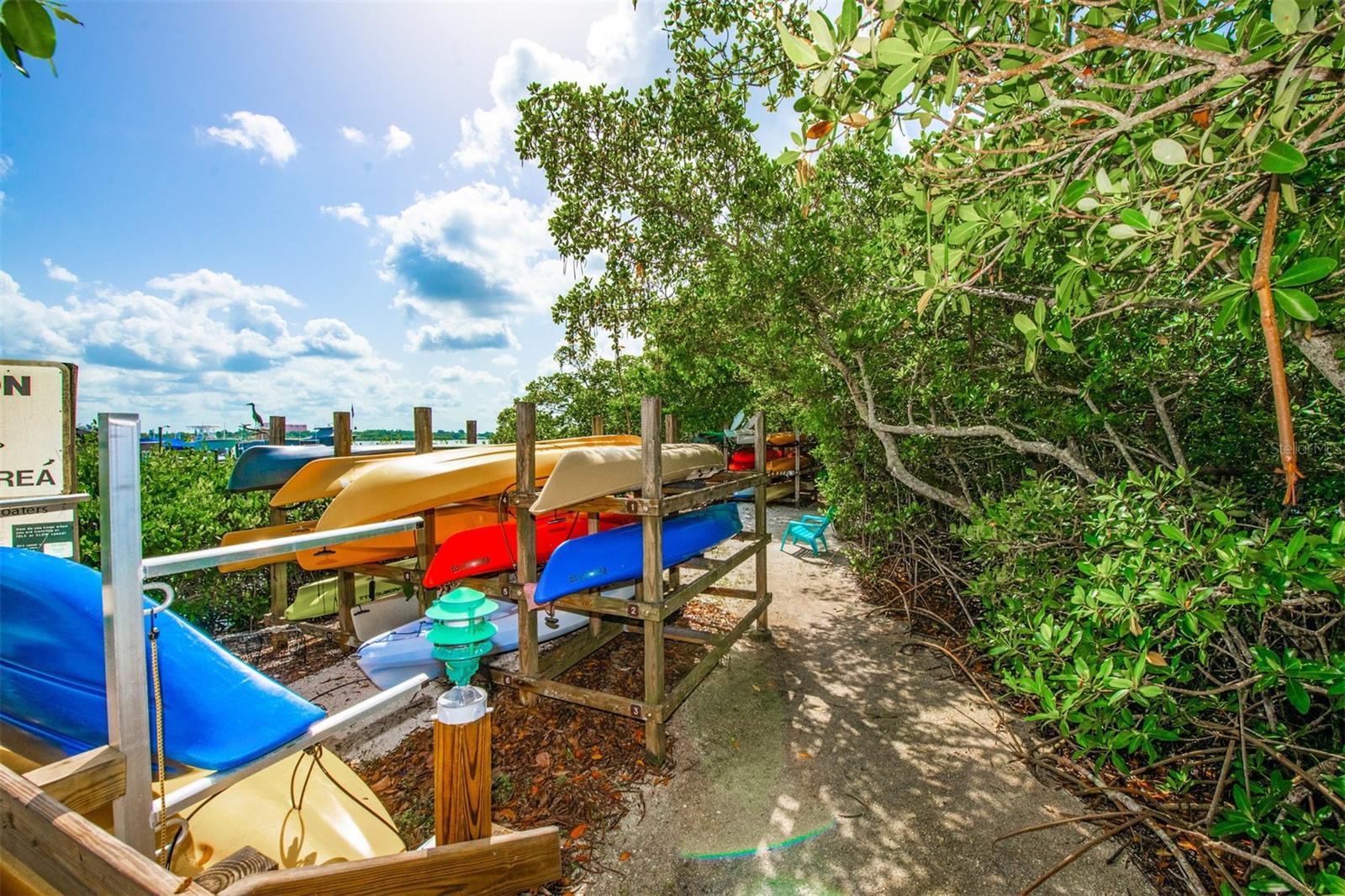 ISLAND REEF I - Residential Lease