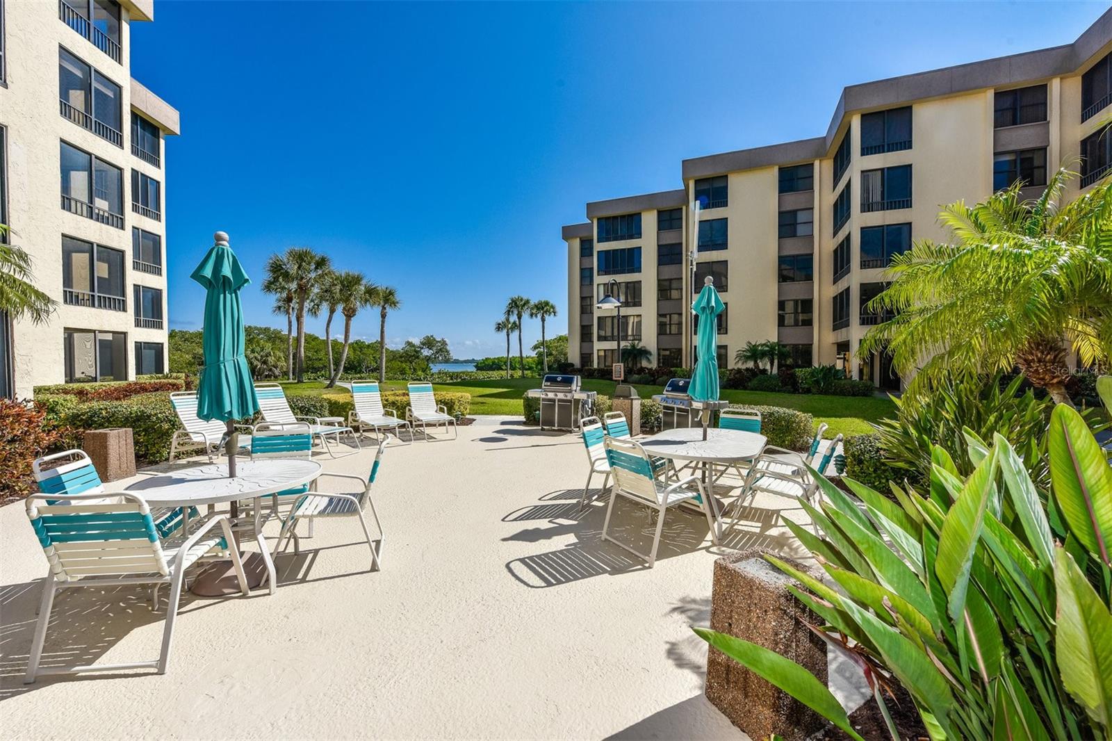 ISLAND REEF I - Residential Lease