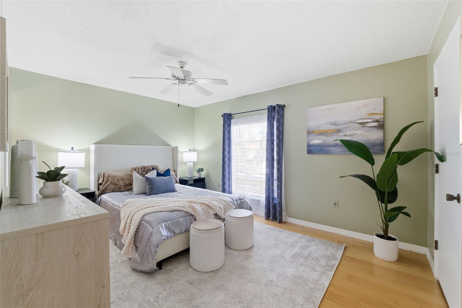 MEDITERRANEAN MANORS - Residential