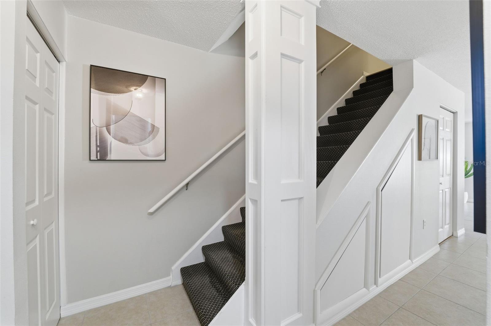 MEDITERRANEAN MANORS - Residential