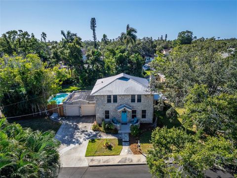 Photo of 1933 3rd Avenue W, Bradenton, FL 34205 (MLS # TB8423147)