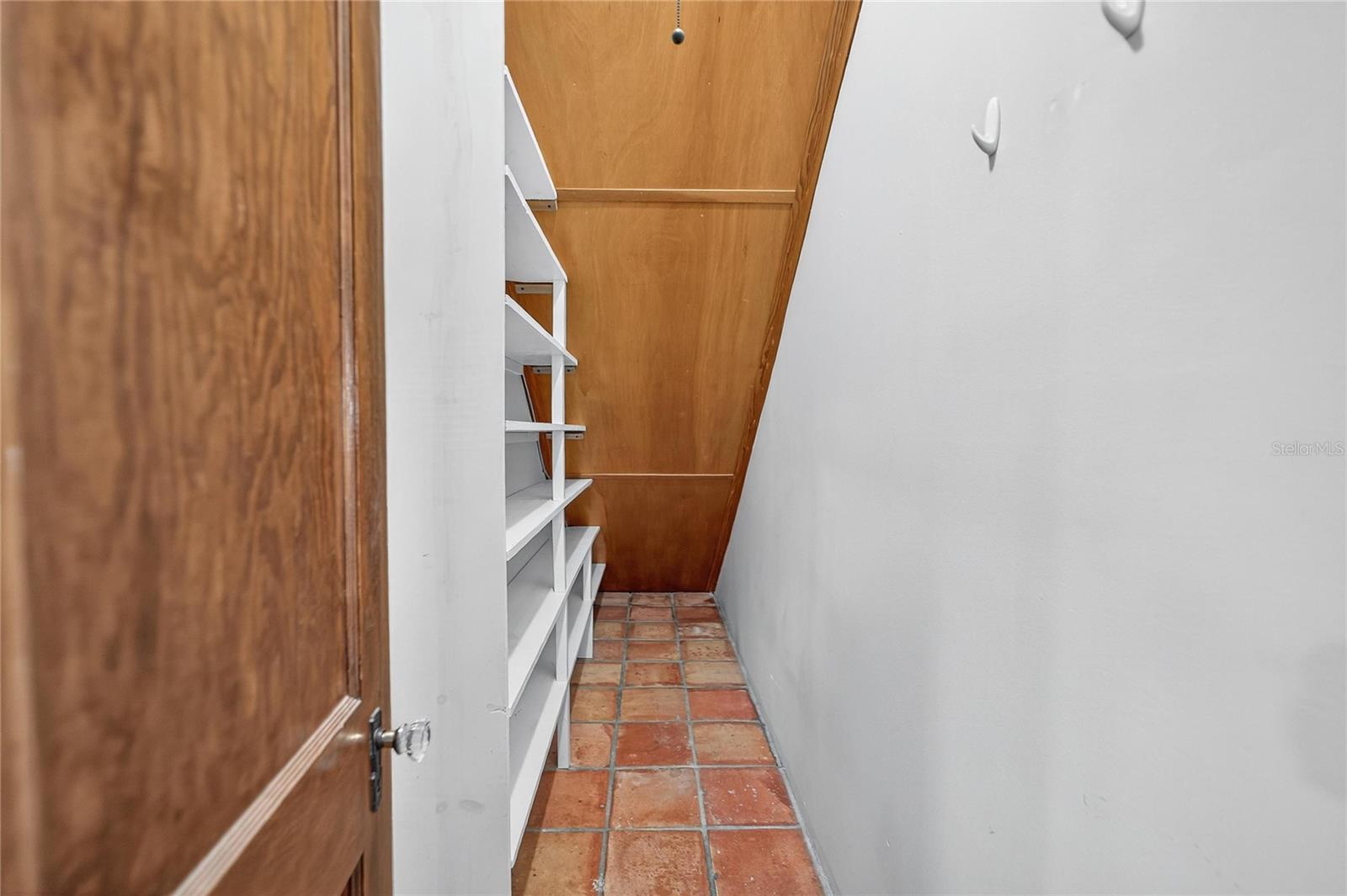 RIVERSIDE COURT - Residential