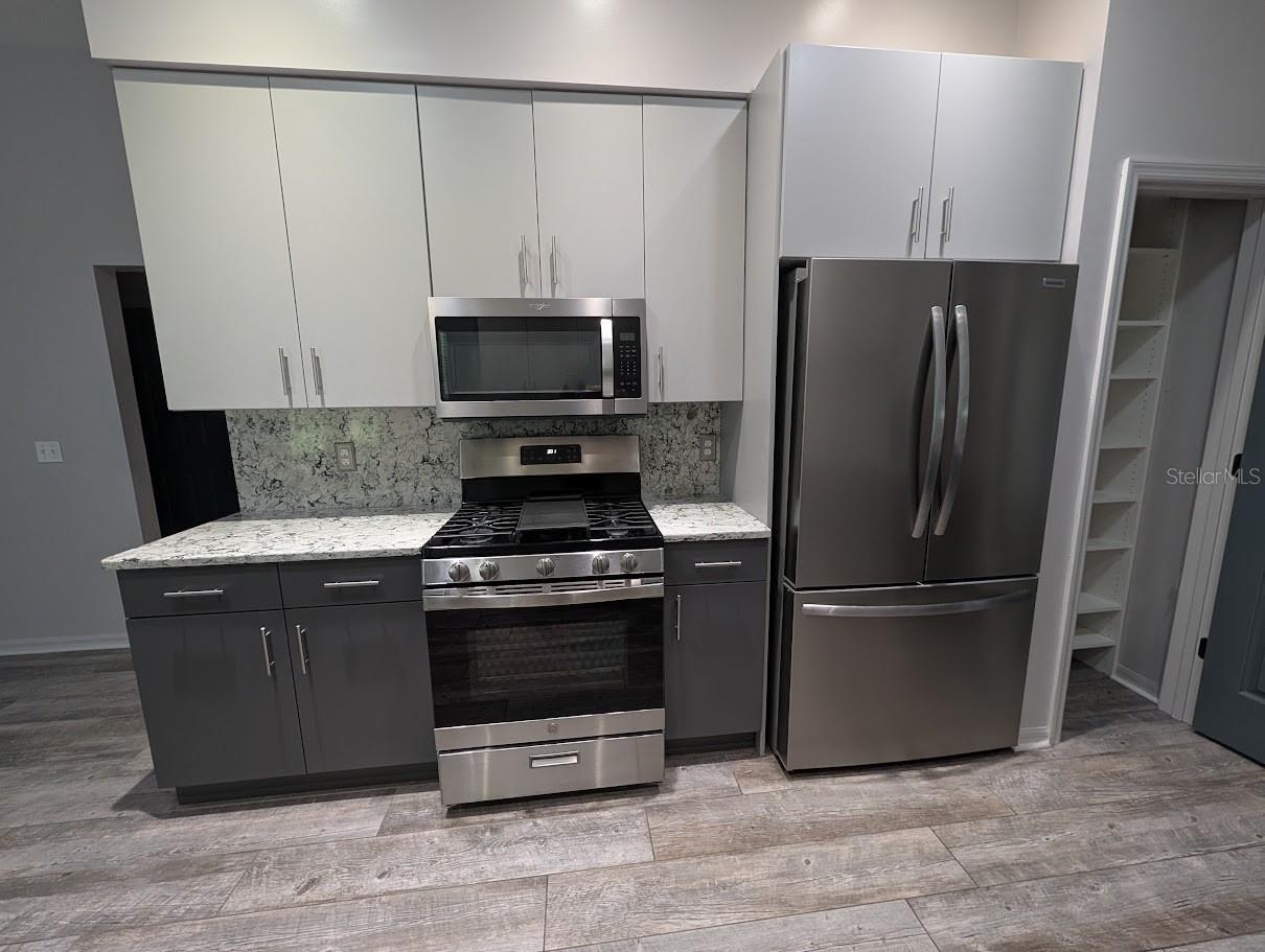 MONTCLAIR CLUSTER - Residential