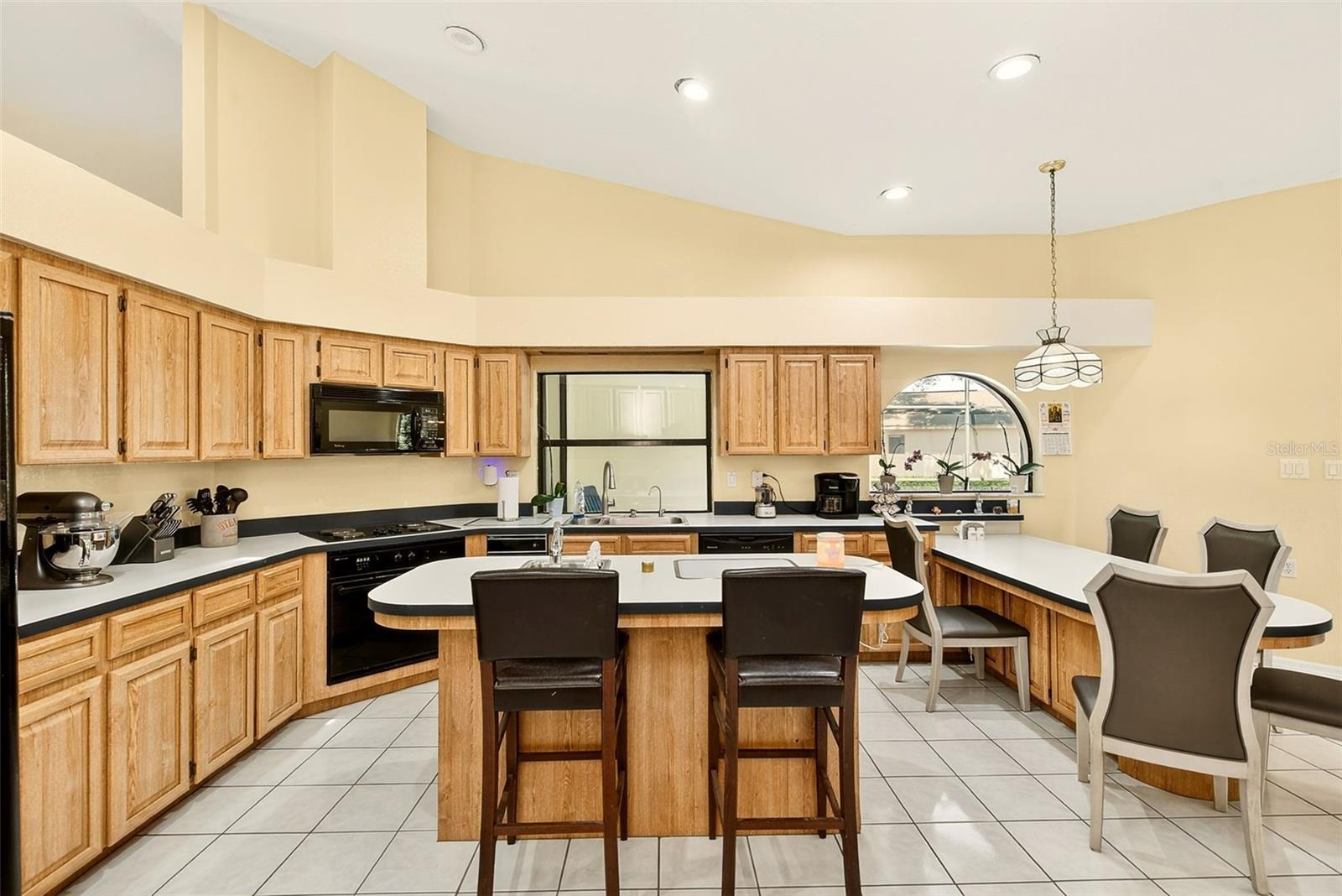 HUNTERS RIDGE - Residential
