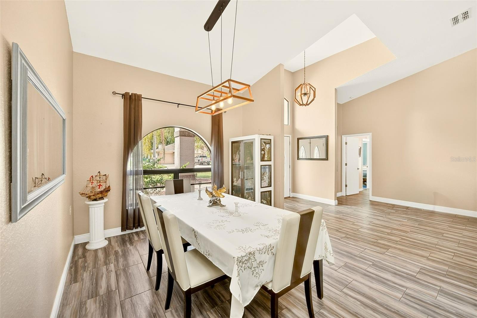 HUNTERS RIDGE - Residential