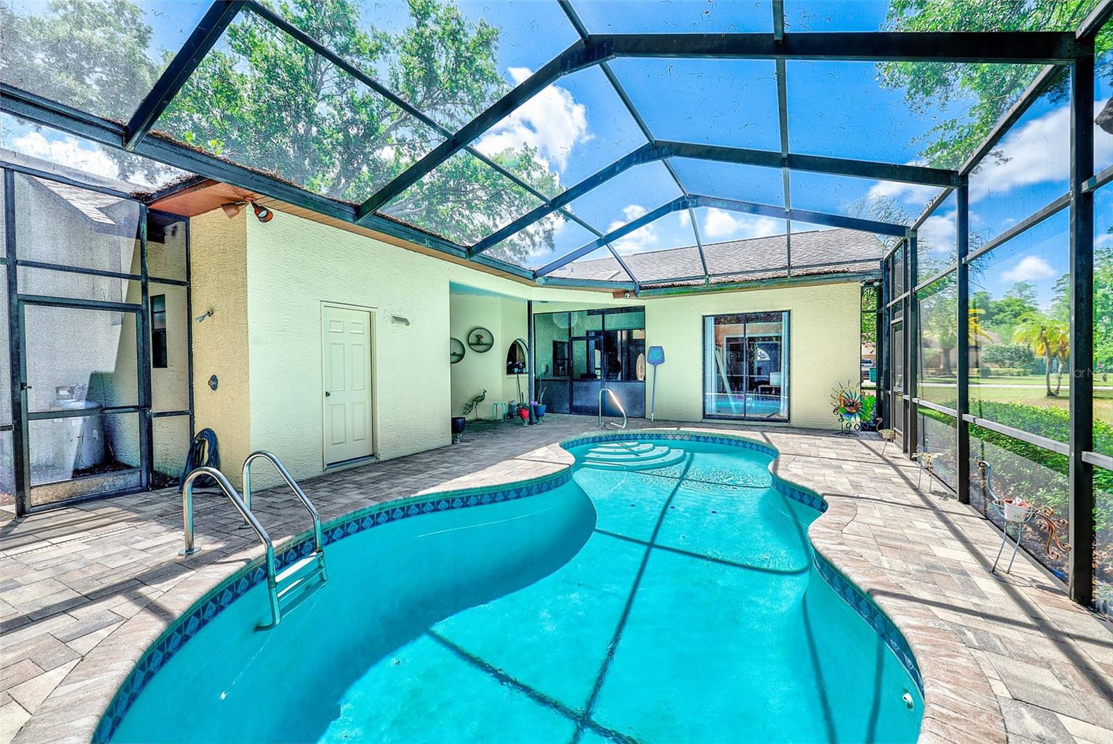 HUNTERS RIDGE - Residential
