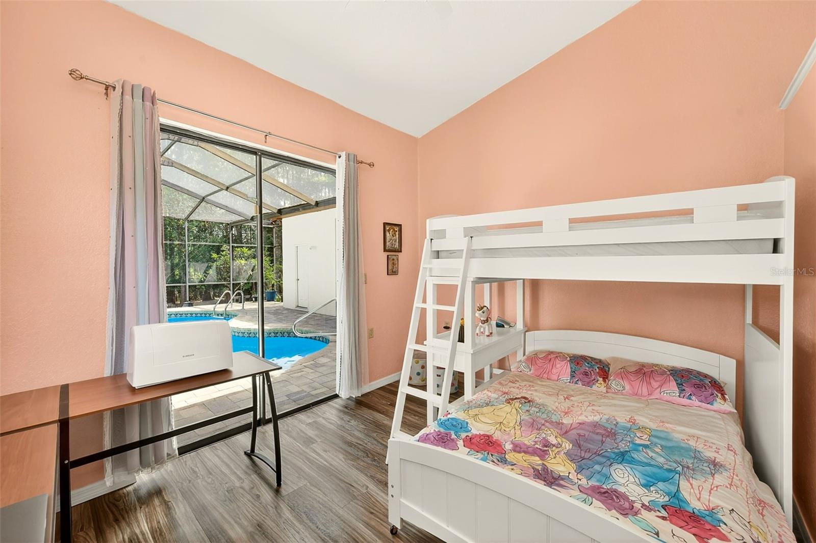 HUNTERS RIDGE - Residential