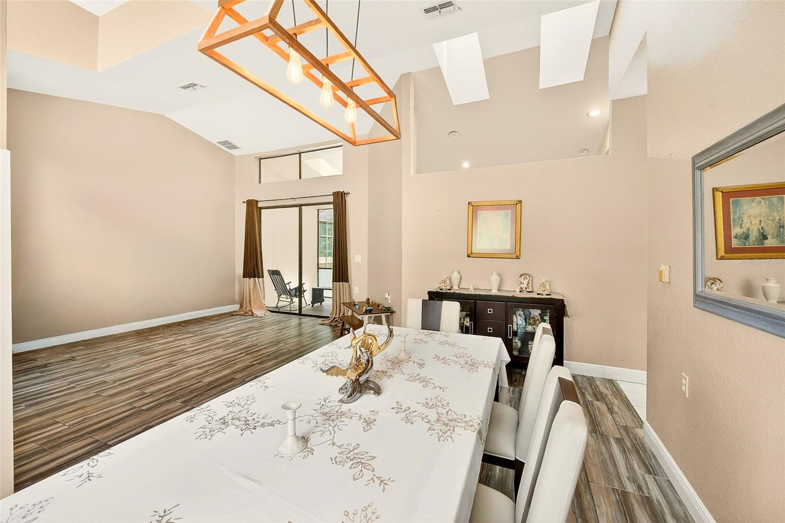 HUNTERS RIDGE - Residential