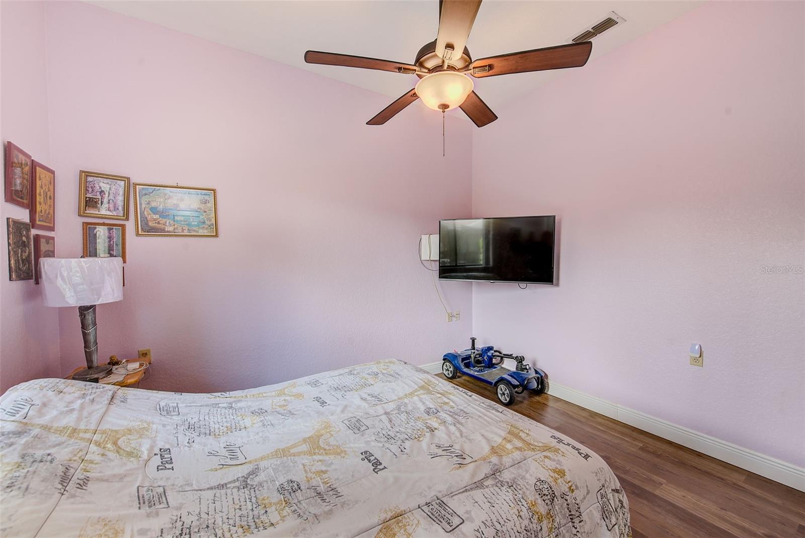 HUNTERS RIDGE - Residential