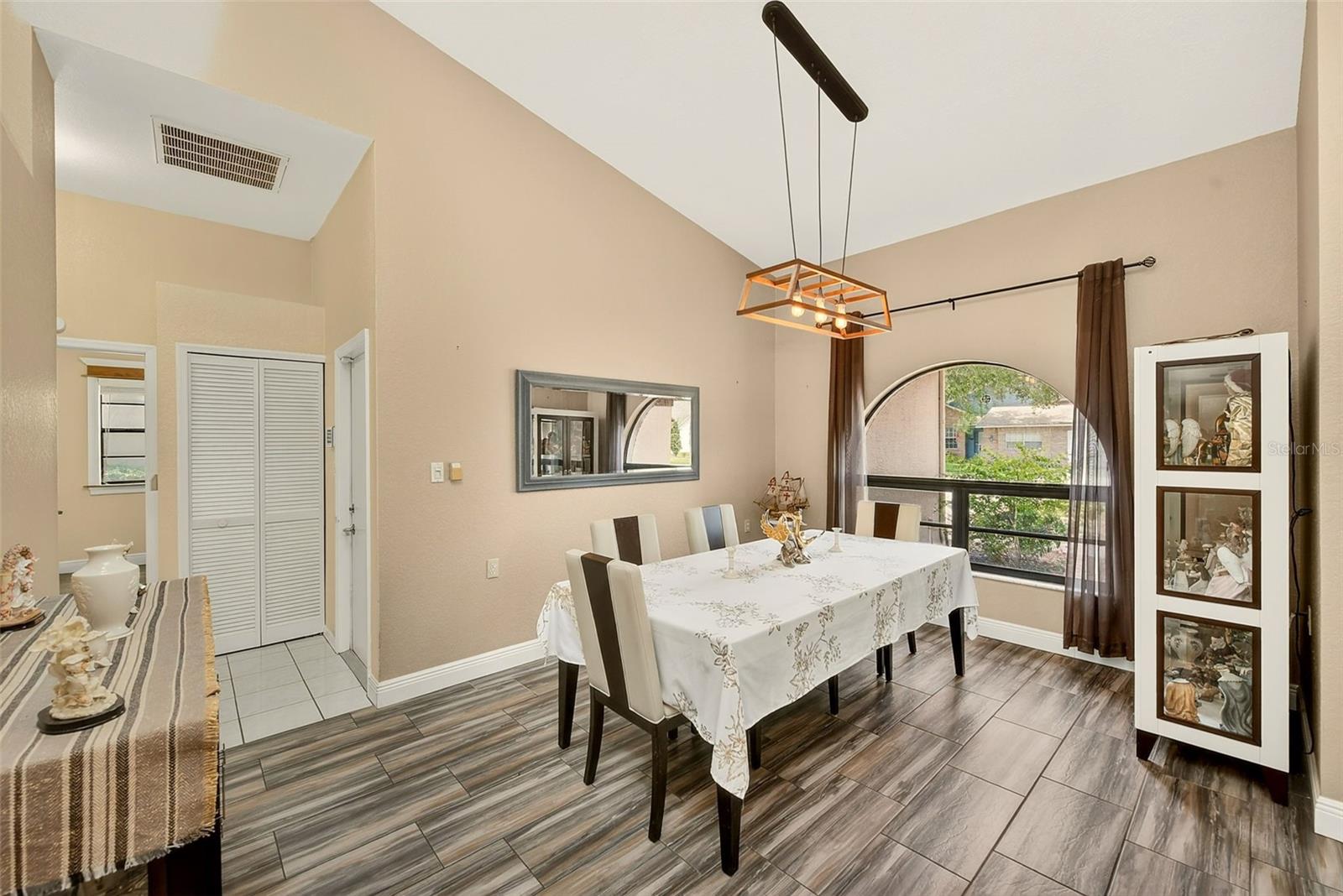 HUNTERS RIDGE - Residential