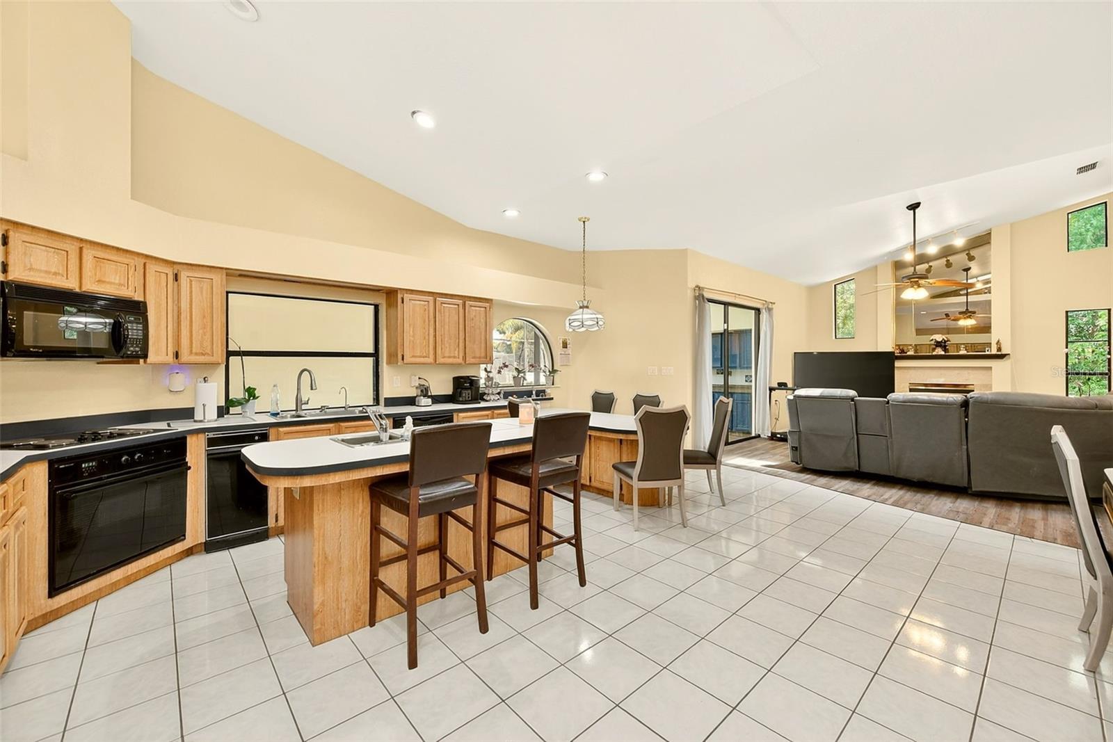 HUNTERS RIDGE - Residential