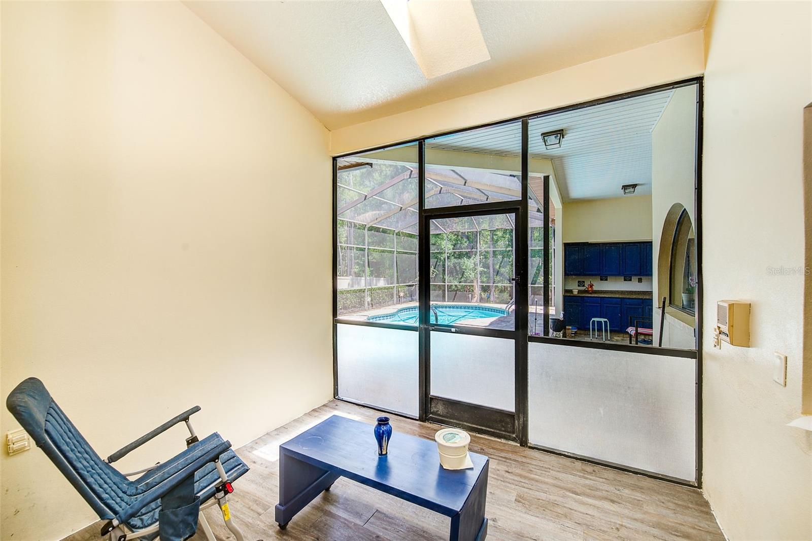 HUNTERS RIDGE - Residential