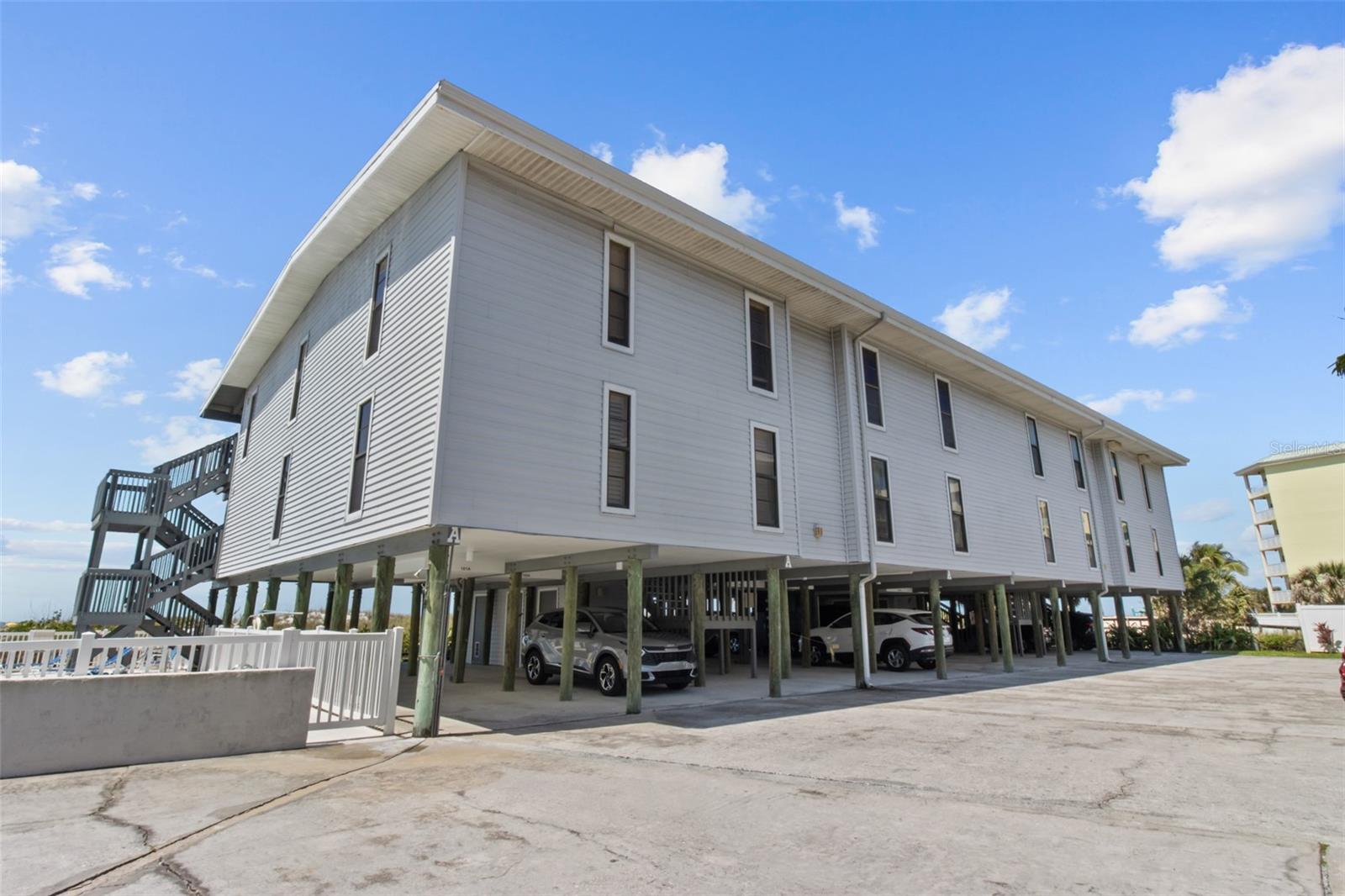 SAND DUNES THE CONDO - Residential Lease