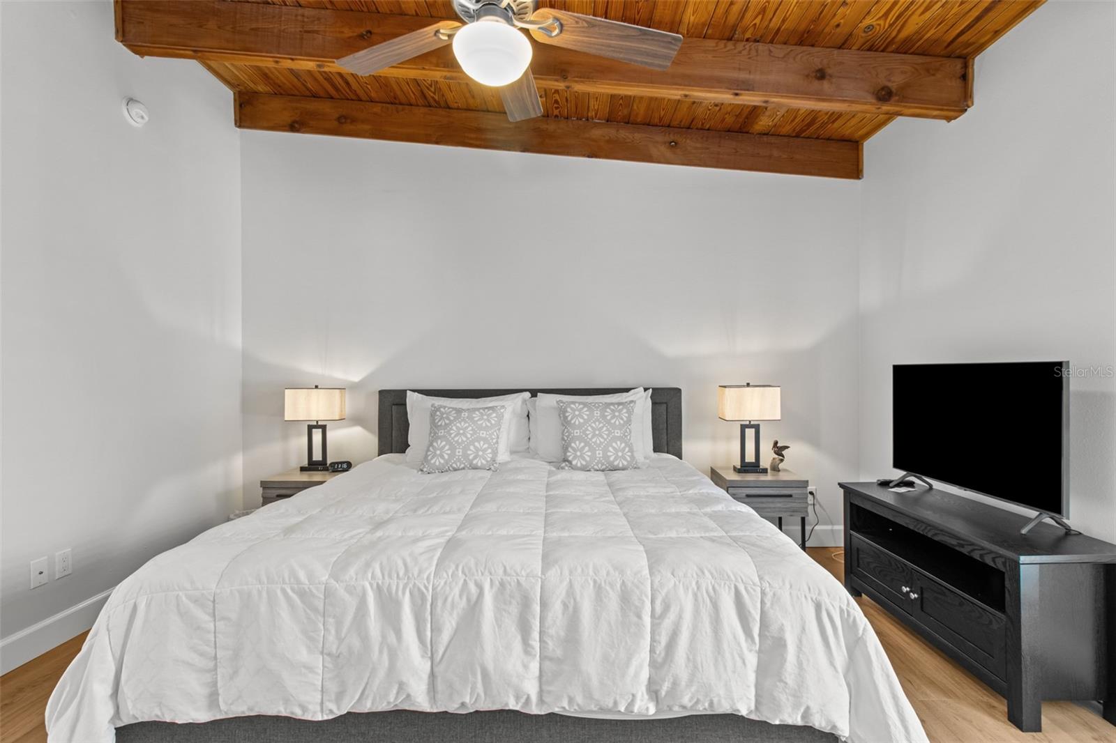 SAND DUNES THE CONDO - Residential Lease