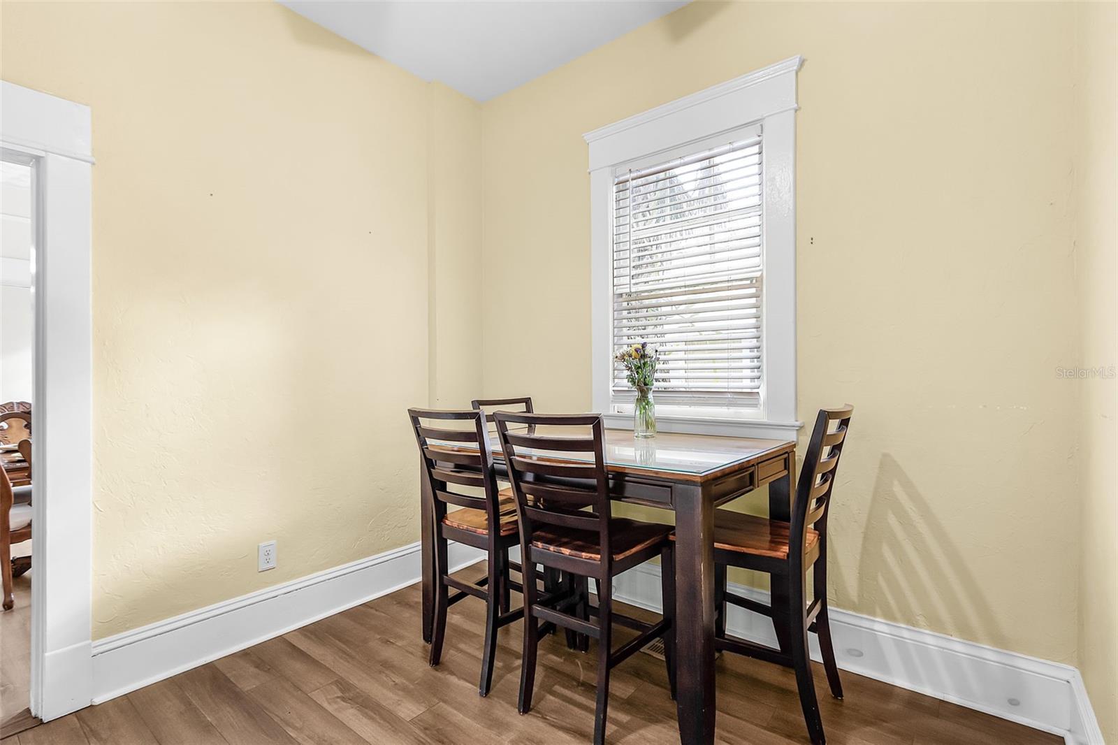 DAUGHTREYS ADD TO ARCADIA - Residential