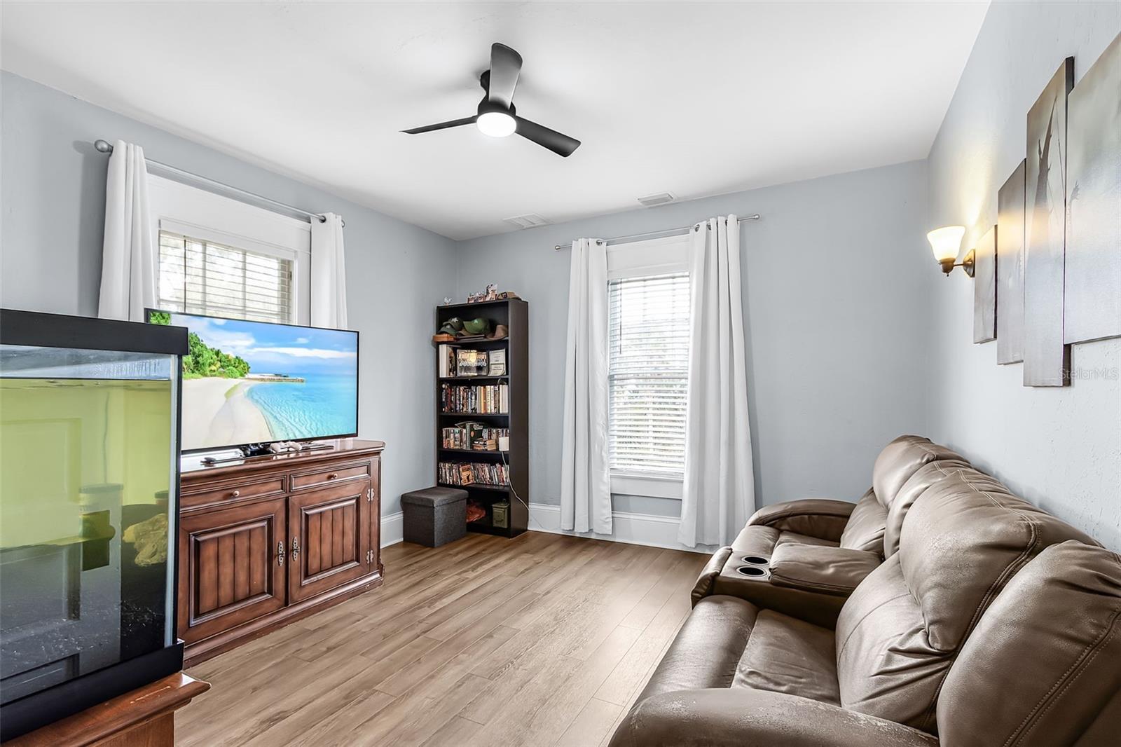 DAUGHTREYS ADD TO ARCADIA - Residential