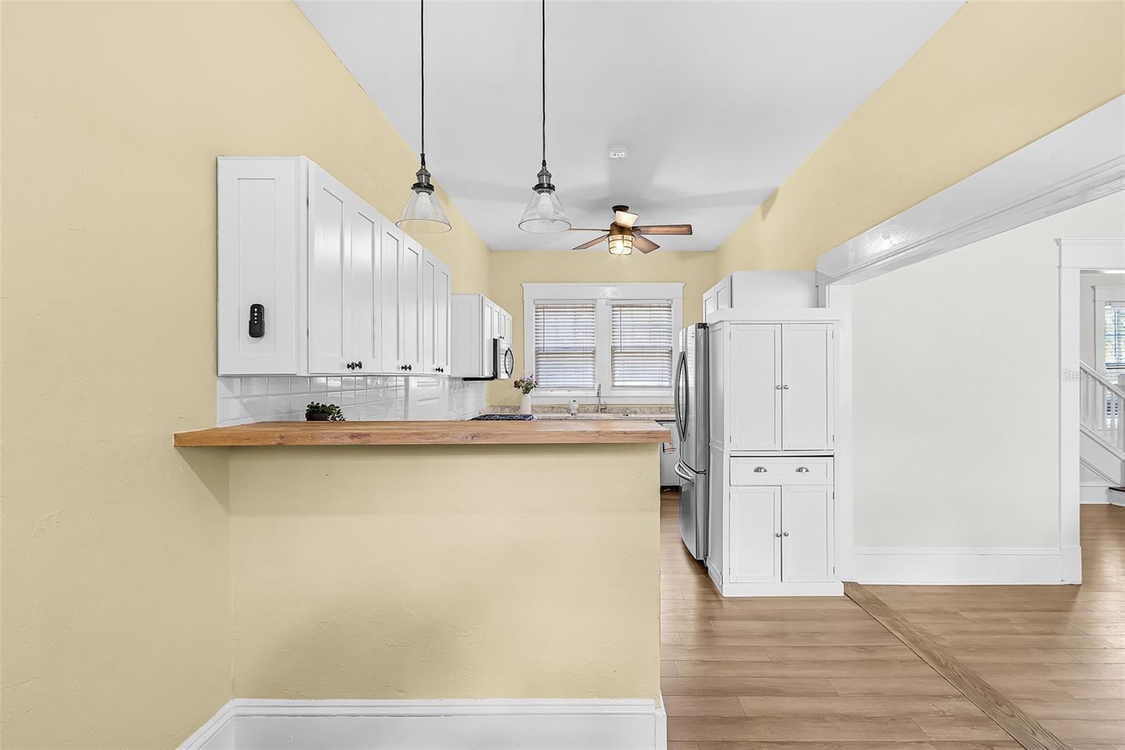 DAUGHTREYS ADD TO ARCADIA - Residential