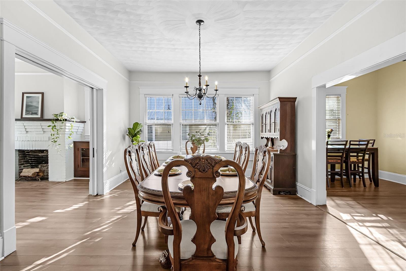 DAUGHTREYS ADD TO ARCADIA - Residential