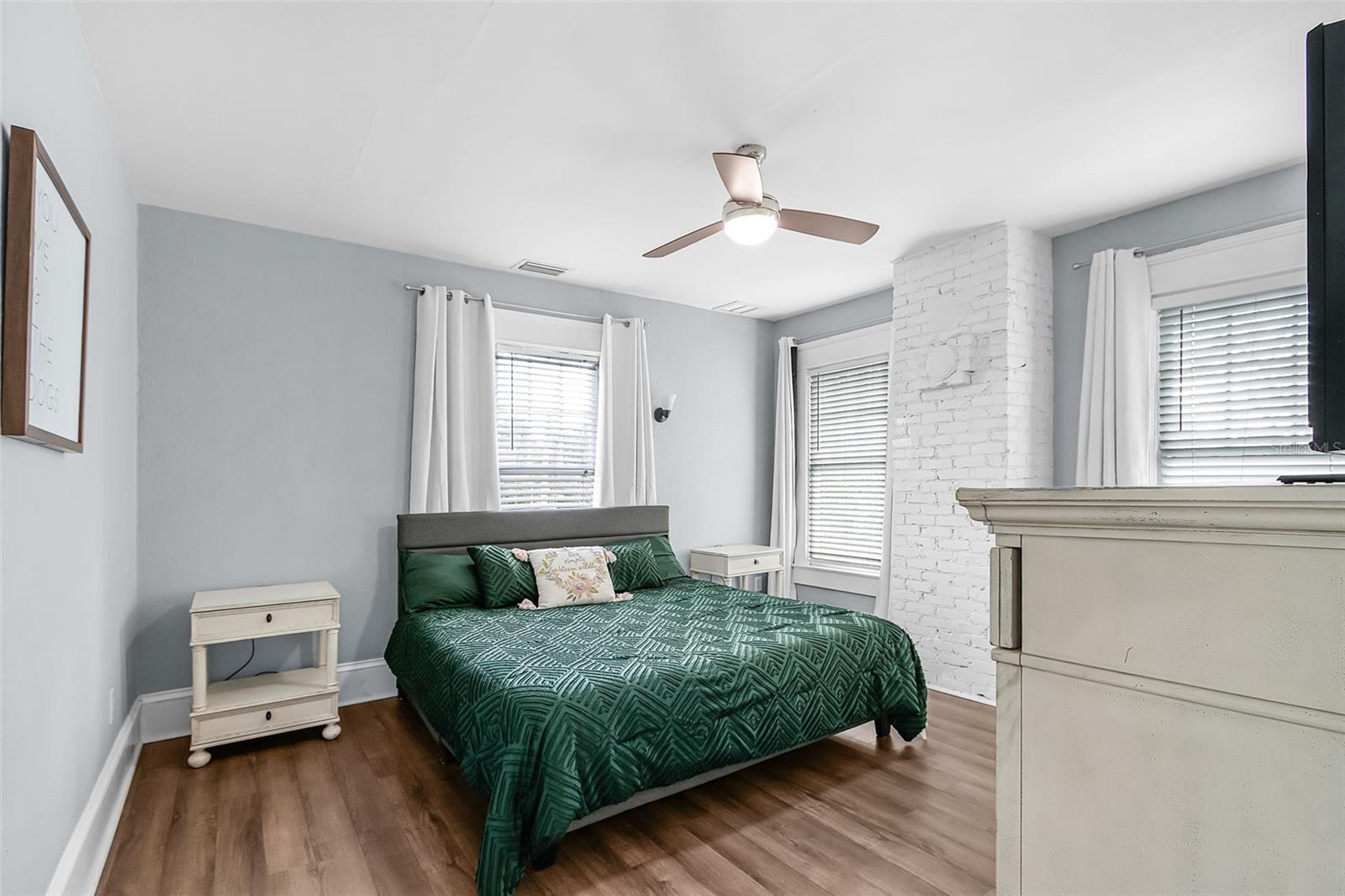 DAUGHTREYS ADD TO ARCADIA - Residential