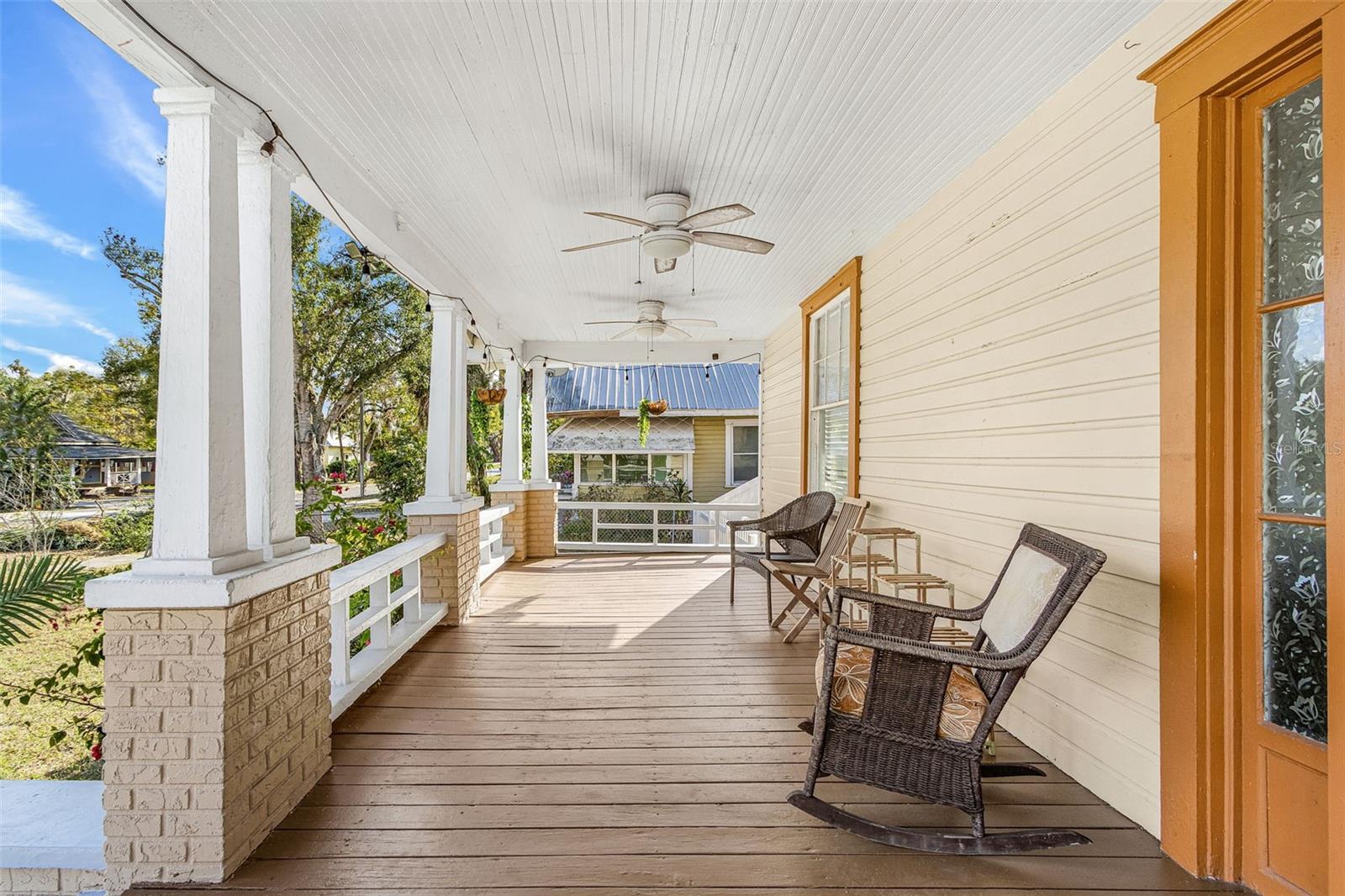 DAUGHTREYS ADD TO ARCADIA - Residential