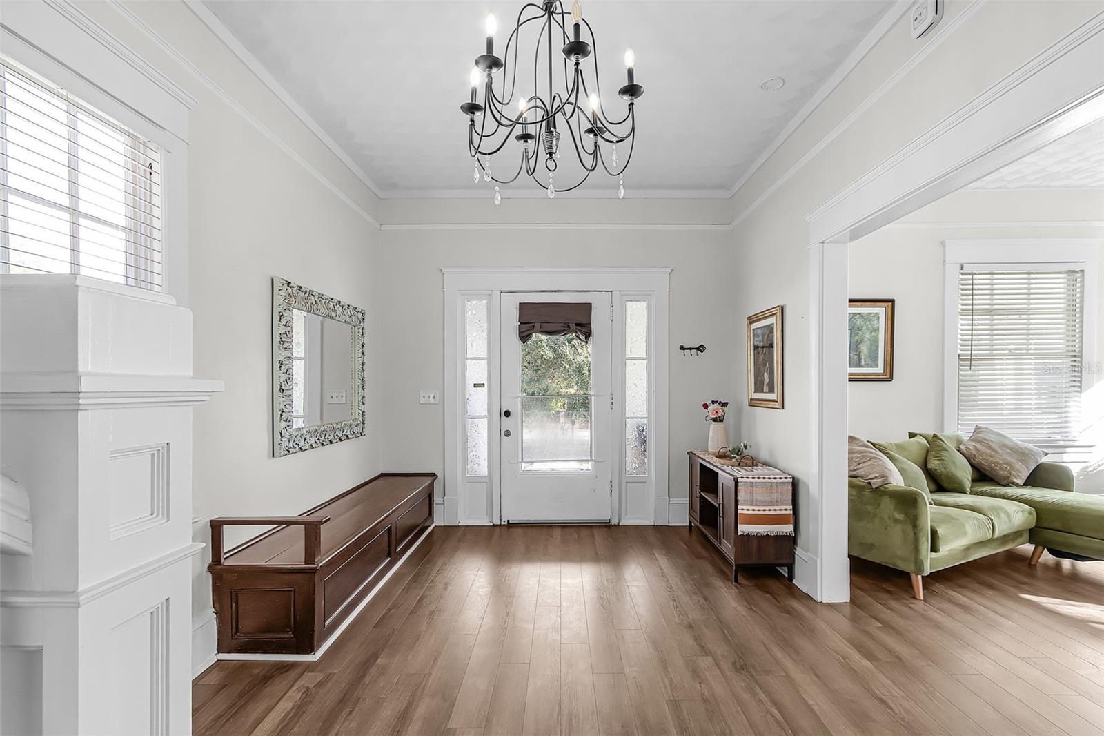 DAUGHTREYS ADD TO ARCADIA - Residential