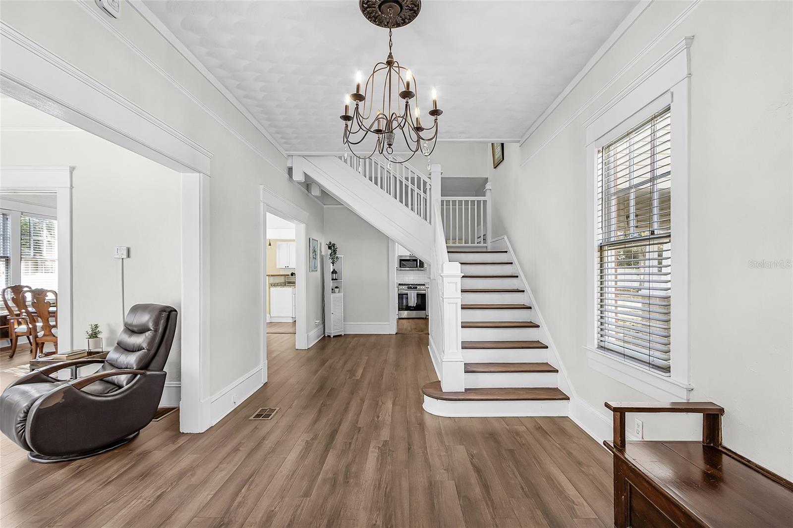 DAUGHTREYS ADD TO ARCADIA - Residential