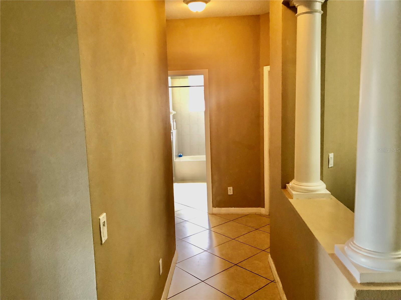 1838 PALMERSTON CIRCLE