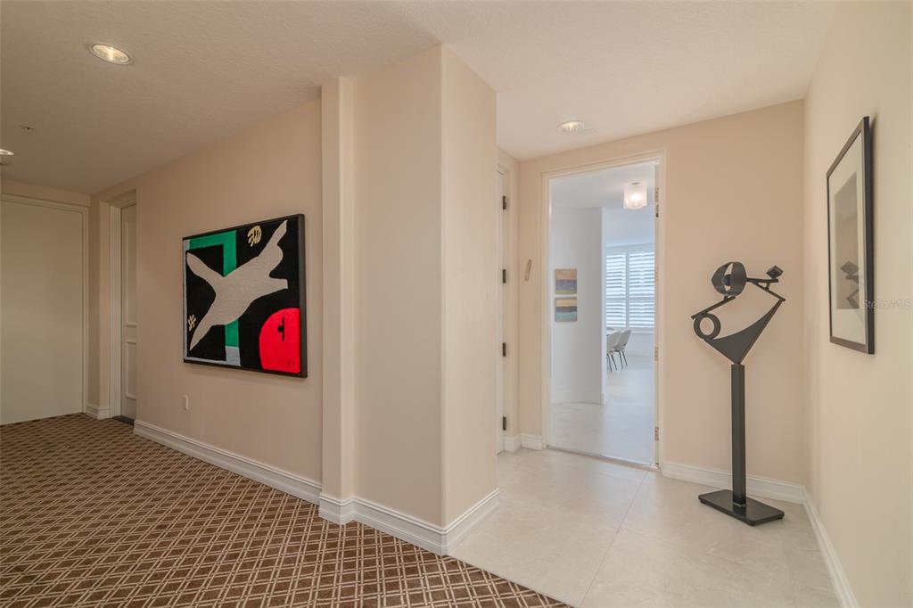 MARINA TOWER - Residential