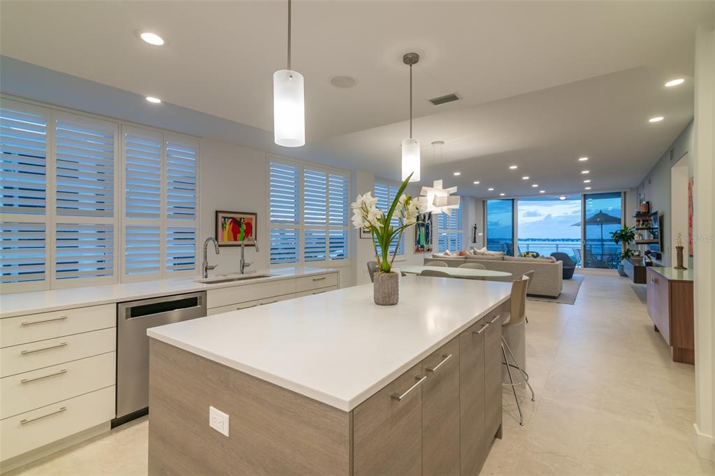 MARINA TOWER - Residential