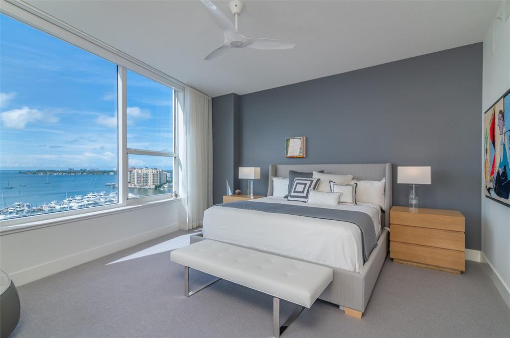 MARINA TOWER - Residential