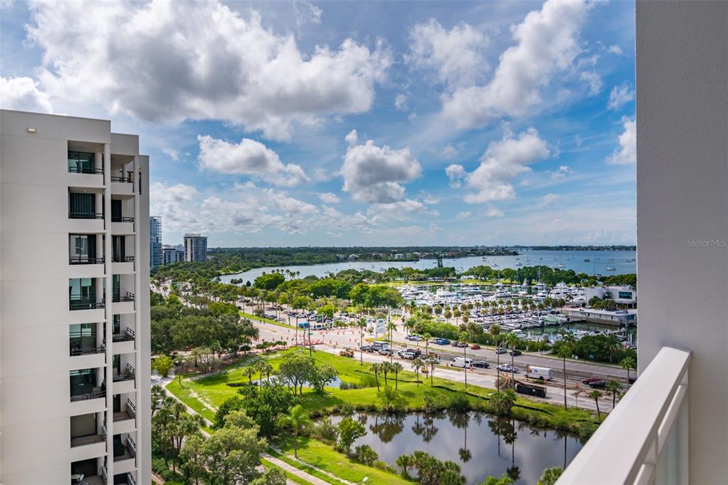 MARINA TOWER - Residential