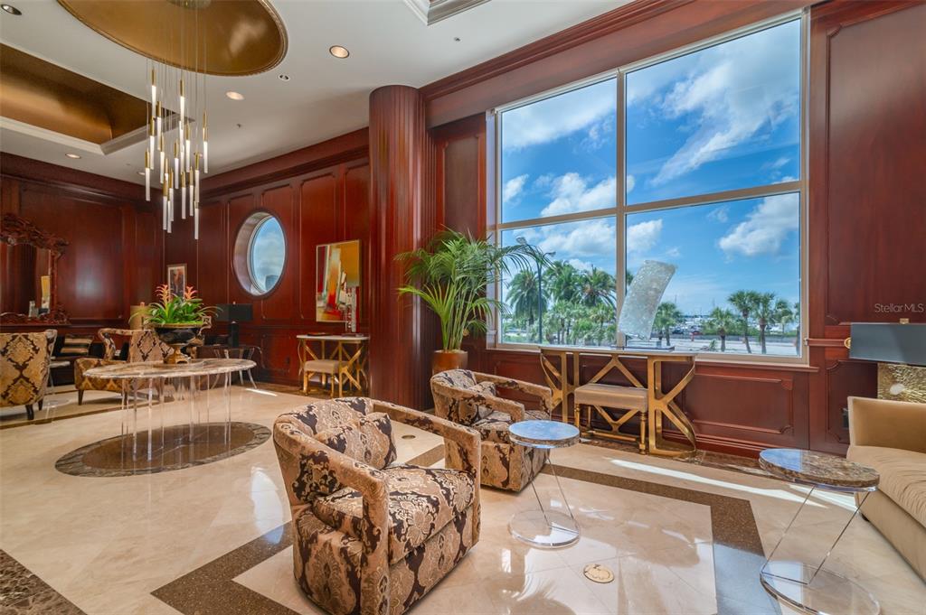 MARINA TOWER - Residential