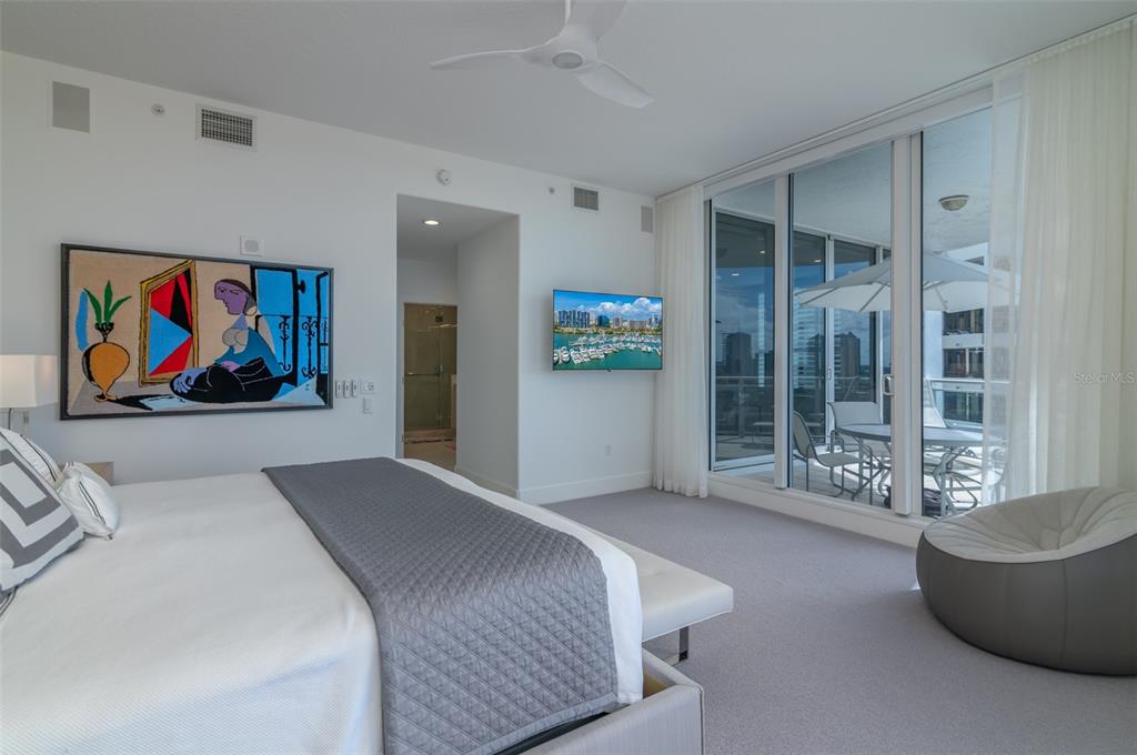 MARINA TOWER - Residential