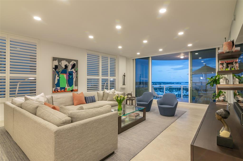 MARINA TOWER - Residential