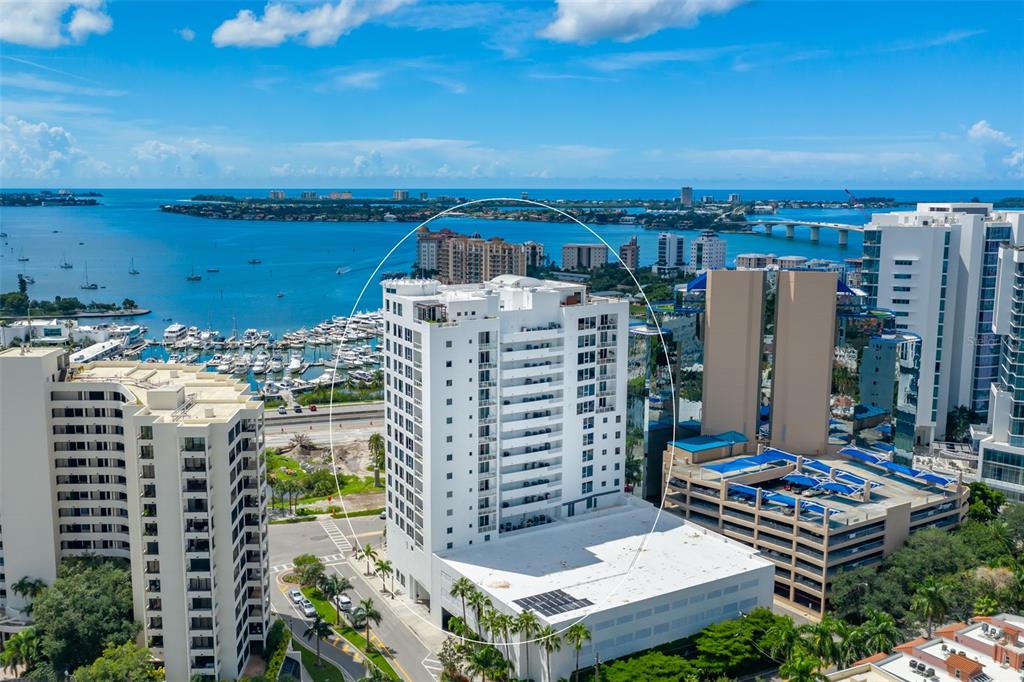 MARINA TOWER - Residential