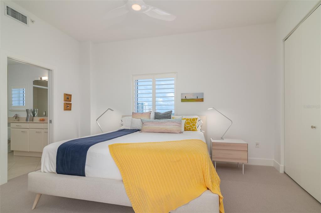 MARINA TOWER - Residential