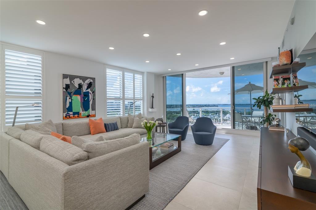 MARINA TOWER - Residential