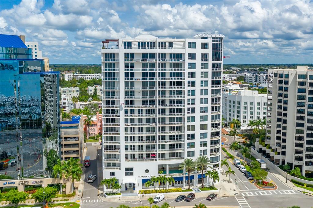 MARINA TOWER - Residential