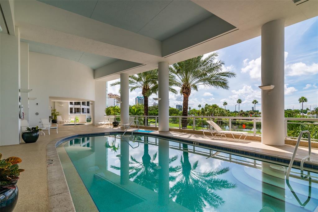 MARINA TOWER - Residential