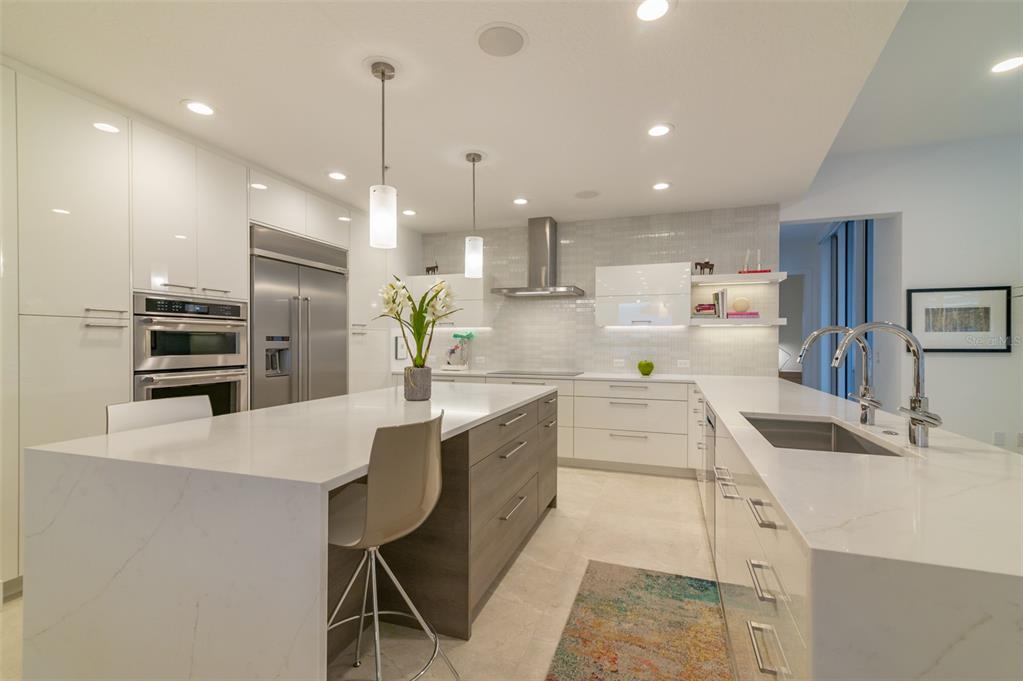 MARINA TOWER - Residential